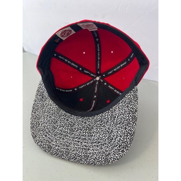 47 Brand Chicago Blackhawks Fitted Hat Mens 7 1/4 Red Black College Outdoor NEW - Picture 5 of 8